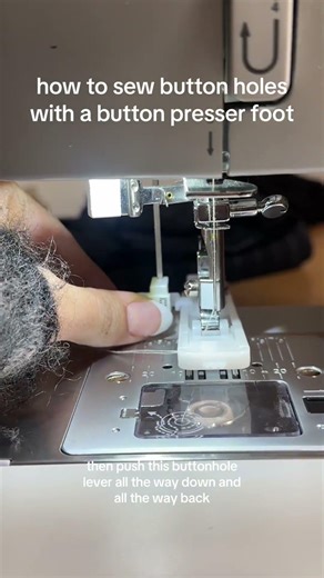 how to sew button holes with a button presser foot (singer heavy duty) #sewingtutorial #sewing
