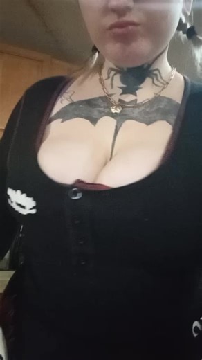 🖤🕷️🎱Trinity🕷️🎱🖤 (@ur.a.skill.issue)’s videos with original sound - wriz