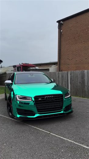 Chrome Dreams in Turquoise: Audi S8 Showcase