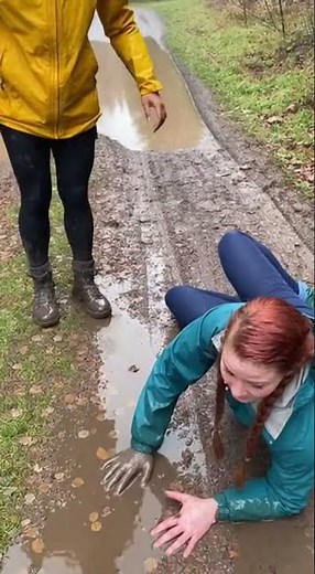 Sudden Turnaround | Girls mud wrestling | girs fight in mud