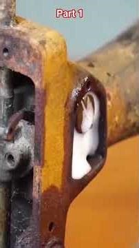 Extremely Rusty Vintage Singer Sewing Machine | Full Restoration part 1