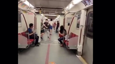 Woman urinating on TTC subway gets little reaction from other passengers