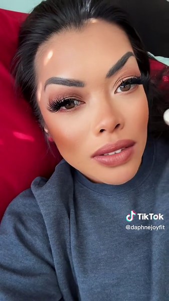 Recreating Bold Glamour Looks in Real Life