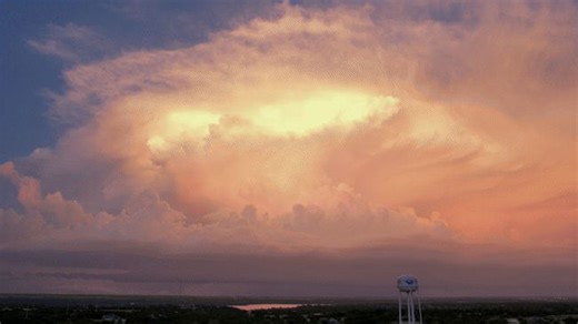Timelapse Captures Gorgeous Supercell at Sunset