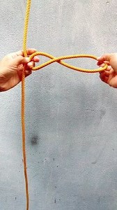 Queen of knots, alpine buffterfly loop knot. #knot #knots #hitch #nudos #techniques #trick #tips #fyp #knottying #knottok #knotok #sailor #marine #line #rope #notsexpert #climbing #outdoor #vacationhacks | Millie