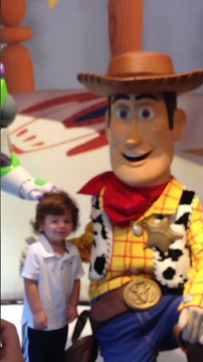 Toy Story Parade + Meeting Buzz Lightyear & Woody in Hollywood Studios at Disney World #disneyworld