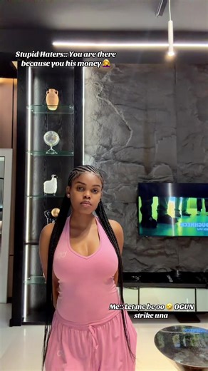 Jarvis and Friends: A Hilarious Live Moment