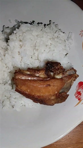 menu berbuka puasa hari pertama ayam goreng+teh anget #shorts #shortvideo #bukapuasaramadhan