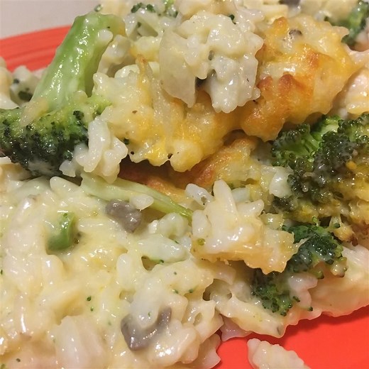 Broccoli, Rice, Cheese, and Chicken Casserole