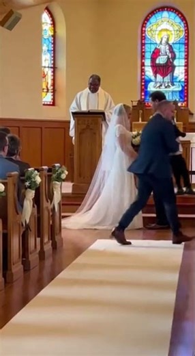 Kid Objects at Wedding… For the Most URGENT Reason 😂#weddingfail #funnykid #churchwedding #funny