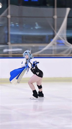 Eula skills are amazing#cosplaygirl #genshinimpact #Eula #sweetgirl