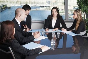 Why Law Firms Are Hiring More and More Staff Attorneys: Should You Work as a Staff Attorney?