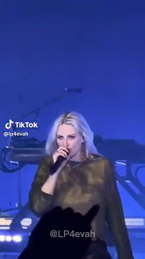 Emily Armstrong Linkin Park Live 2024 – Given Up Paris