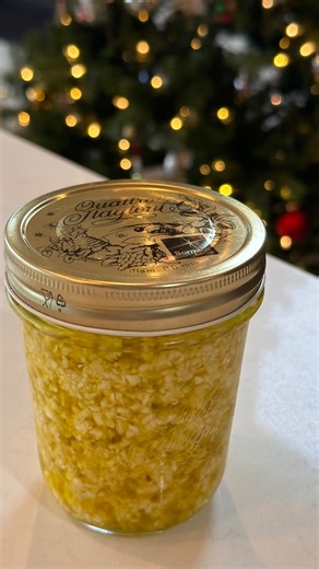 Your personal chef serving North Seattle and beyond. | Fresh garlic is always my healthiest go-to — but let’s be honest, peeling 2 (or 10 😅) cloves can feel like such a drag. My brother-in-law... | Instagram