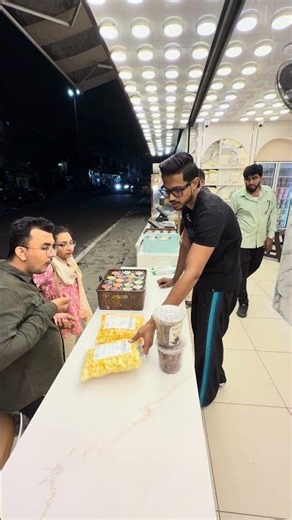 🤯 ONE BITE… AND THEY BOUGHT ALL 3 FLAVOURS! 🍿🔥