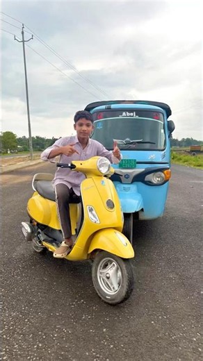 4x4 Piaggio Ape city vs New Vespa Scooter 2023 model unboxing 😱