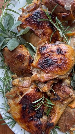 Gently cooking turkey for hours in olive oil, herbs and 40 CLOVES of garlic is here to change your relationship with Thanksgiving turkey foreverrrrr 🤤🤤 Get the recipe for Turkey Confit with 40 Cloves of Garlic: https://foodtv.com/3QRyTrB 🎥: Diane Morrisey Cooking | Food Network