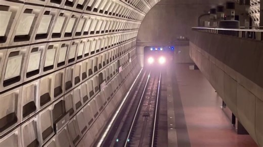 Metro facing $200M loss, layoffs if Congress forces DC budget cut