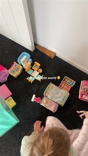 Watching her play and create her own little worlds is my favorite thing 💖