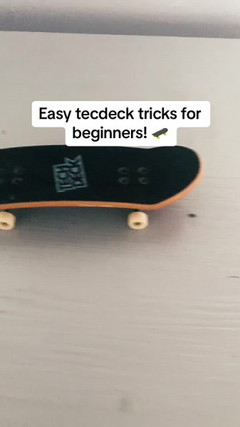 Easy tecdeck tricks for beginers | also dont mind the meat gloves 😭😭 #fyp#foruoage#tecdeck#trick#tecdecktricks