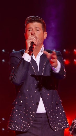 Feeling good? So are we, after Robin Thicke's rockstar performance! 🇺🇸✨ #TheMaskedSinger | The Masked Singer