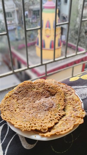 Authentic Maharashtrian Besan Pola..🤤🤤 | Healthy Indian Breakfast Recipe#shorts #ytshorts #besanpoli