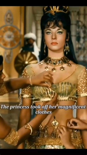 In ancient times, the selection of concubines was very strict and it was necessary to undress in public😌 | Delia Andrade Alagon