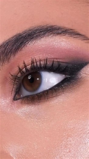 black smokey eyes #makeup #softglamlook #makeuptutorial #eyemakeup