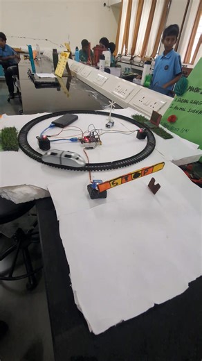 Automatic Railway Gate YouTube Tutorial 👇👇 https://youtu.be/JI-JaiREWQE?si=V5pSRTNU83tLKA8e | Eazytronic Robotic Classes