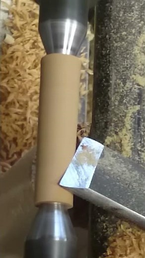 Tournage sur bois - Corps de mécanisme à la plane