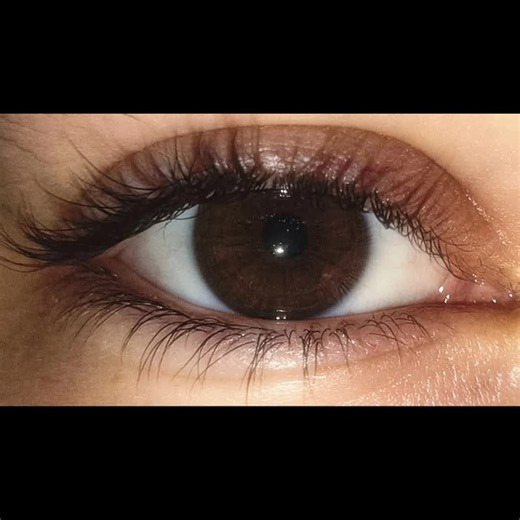 Brown Eyes: Light Brown Eyes Meaning, Care, and Makeup Tips