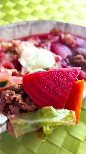絶対この食べ方で食べてみて！生ビーツが手に入ったら、生でサラダでおいしいよ～皮のむき方＆切り方 #オンライン料理教室 #簡単レシピ#ビーツ
