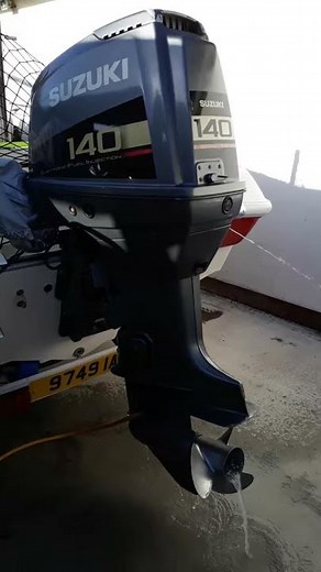 1999 Suzuki 140hp EFI outboard