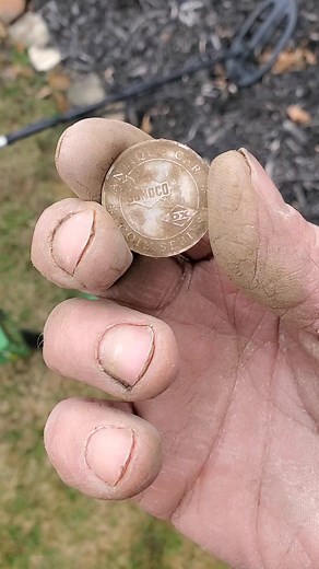 Bounty Hunter Platinum Pro beating up on my hunting partners old Garrett metal detector. Old Sonoco Token 60s-70s. Need another Platinum Pro Russ #education #ohiohistory #graftonohio #historical #metaldetector #Ohio #relichunting #relics Bounty Hunter Metal Detectors | Ohio History Hunter