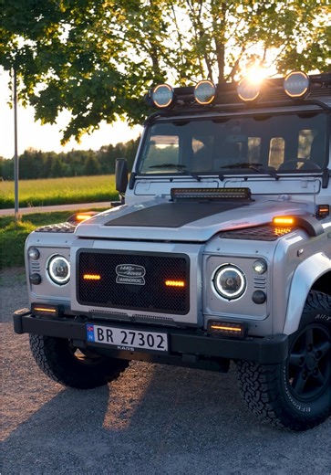 Defender TD5 Off-Road Build and Adventures