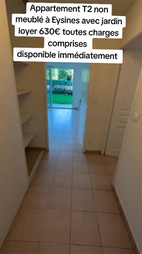 Situé dans une résidence récente et sécurisée, au sein d’un environnement calme, ce bel appartement T2 non meublé offre une surface de 49 m². Il se compose d’une pièce de vie lumineuse, d’une chambre confortable, d’une salle de bain, ainsi que de WC séparés. Vous bénéficierez également d’un jardin privatif de 40 m², idéal pour profiter de l’extérieur. Loyer : 630 € toutes charges comprises Disponible immédiatement Pour toute personne intéressée, merci de me contacter uniquement par message Whats