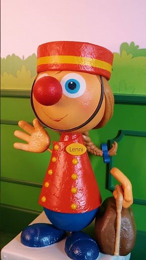 🎉! Jokie en Jet zijn geland in het Efteling Wonder Hotel. Zou jij in deze themasuite willen slapen?