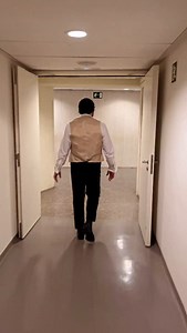 Así estaba antes de estrenar @musicalelfantasmadelaopera!!! Jajajaja Y mi @manupilasmusica ayudándome a apoyándome!!!!Eres increíble amigo!! Gracias de corazón!!! | Daniel Diges