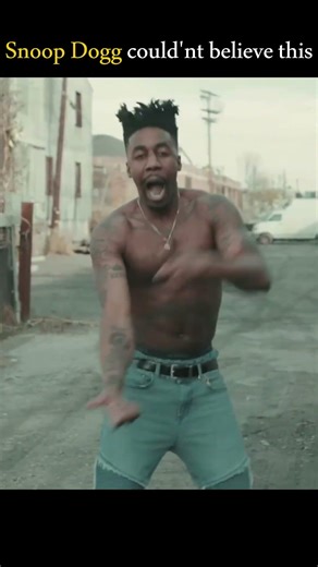 Snoop Dogg Couldnt Belive this ‪@Thatsdax‬ #dax #rap #usa #cn #snoopdogg #uk #songs #eminem