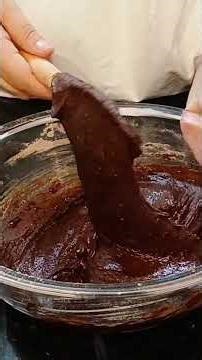 BROWNIE ECONÔMICO DE PÁSCOA 🍫✨ | Muito Fácil, Molhadinho e com Poucos Ingredientes!