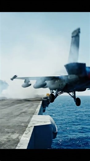 The Final Seconds Before a Tailhook Catches!