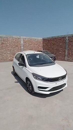 15K views · 136 reactions | Tata Tiago CNG with boot space & AMT short review #carspar #automobile #tata #tiago #tiagocng #tatatiago #Tiagoev #tiago #tatapunch #punch #punchcng #punchpure #tatapunchev #ytshorts #nexonevmax #tatanexon #Nexonev #nexon #tatanexoncng #tatanexonfacelift | CAR SPAR | Facebook