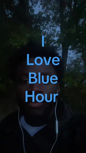 eki (@ethankofiinshara7i)’s video of blue hour