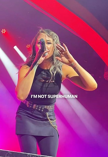 Skillet - I Need A Hero (Live Concert Snippet)