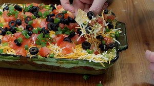 How to make the easiest 7 layer bean dip ever!