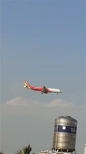 Máy bay hạ cánh đẹp mỹ mãn