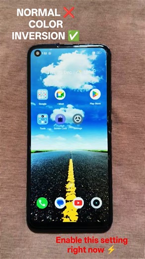 Normal screen ❌ Inverted colors = PURE MAGIC 🤯