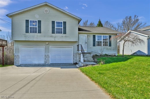 685 W Lake St, Ravenna, OH 44266 - MLS 5202126 - Coldwell Banker