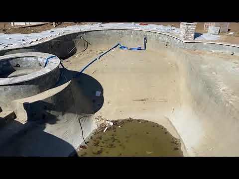 Limestone pool patio and coping Installation G044