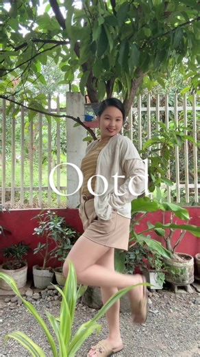 Stylish Ootd with Yarn Cardigans and Sandals